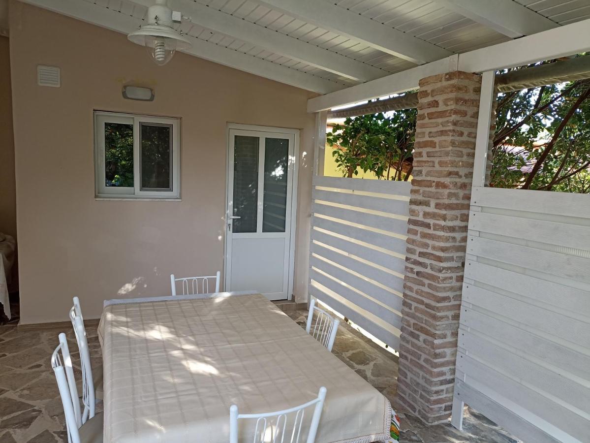 Palm-Tree Apartman Arkúdi Kültér fotó